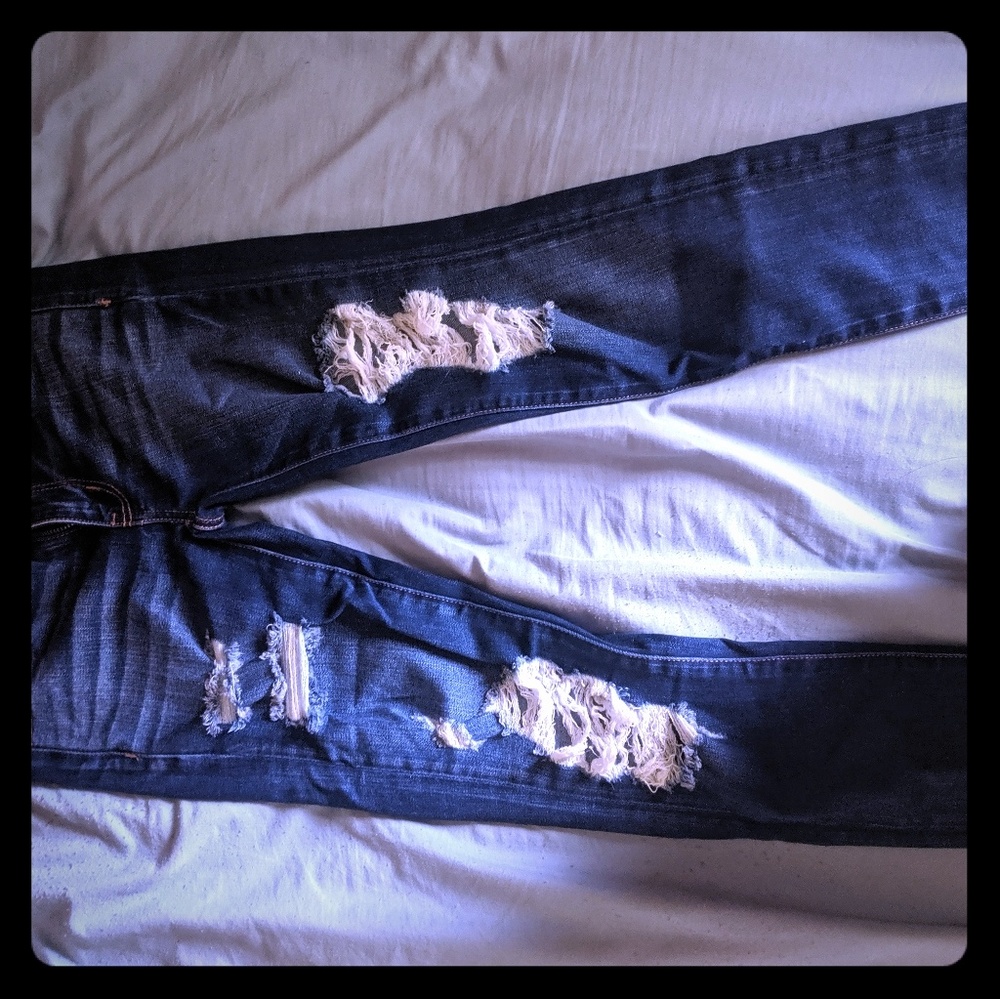 Cute pair of American Eagle jeans